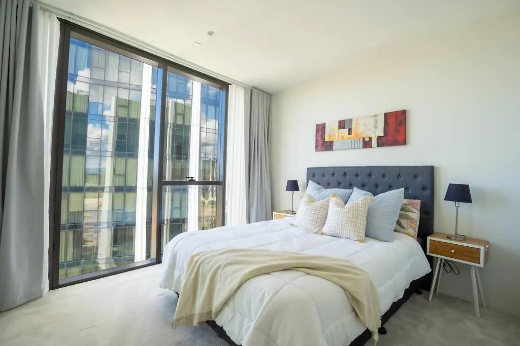Serene Paradise Palms Luxury 3 Bed @Mermaid Water Gold Coast Avustralya