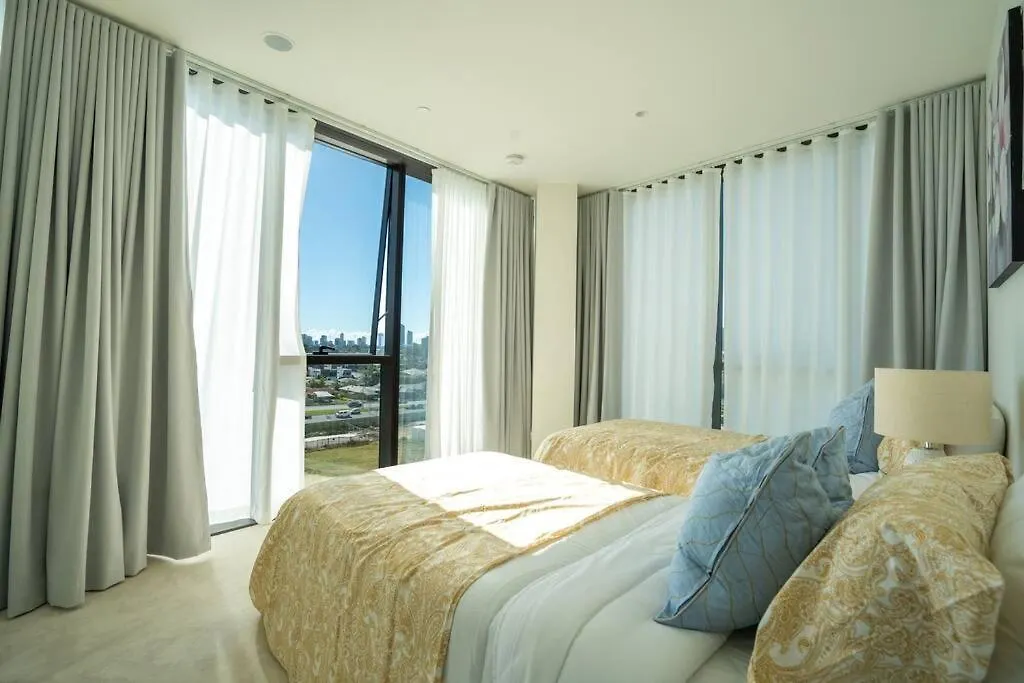 Serene Paradise Palms Luxury 3 Bed @Mermaid Water Gold Coast Daire